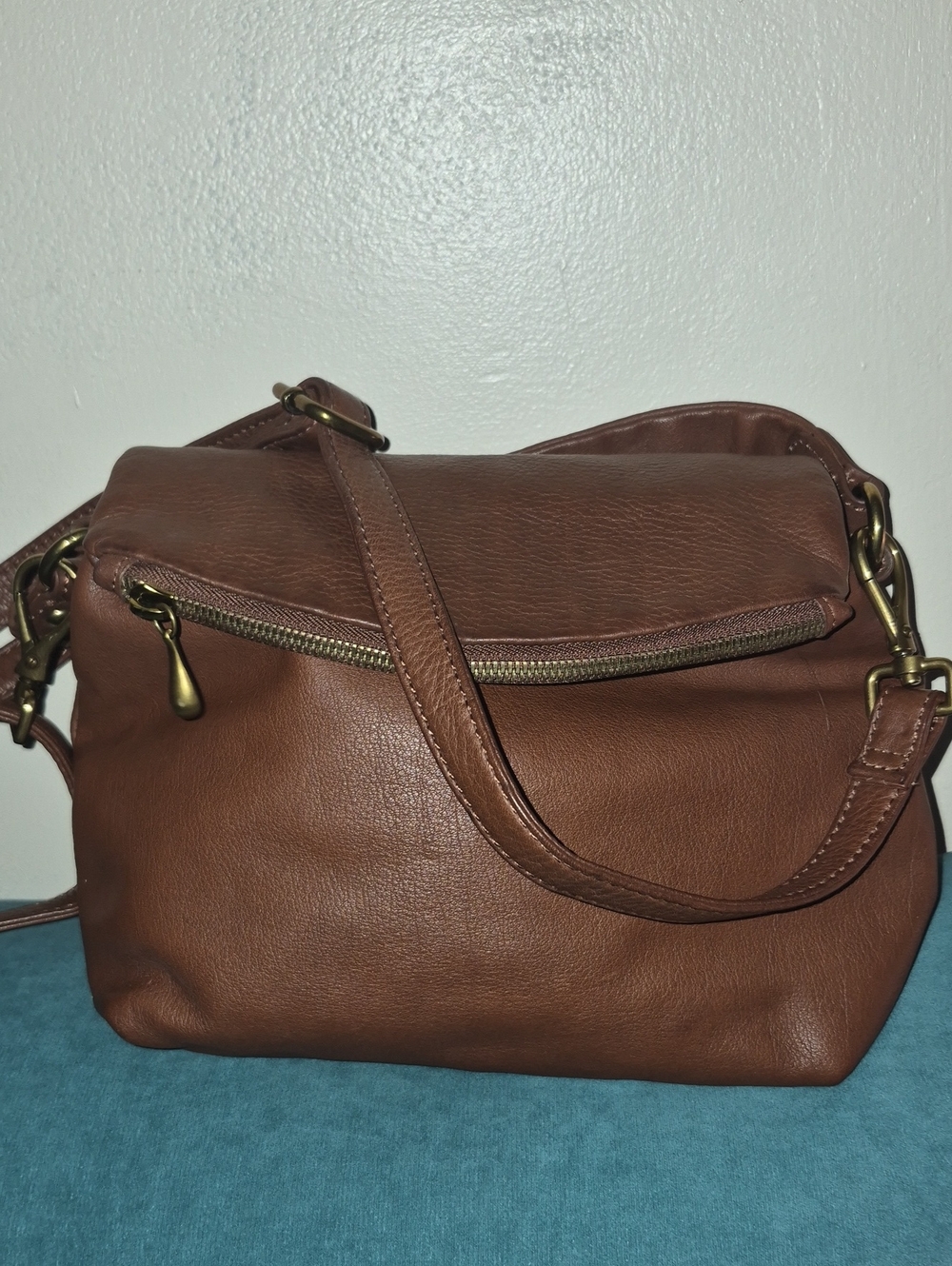 HOBO Brown Leather Crossbody Bag with Brass Hardware - Picture 2 of 11